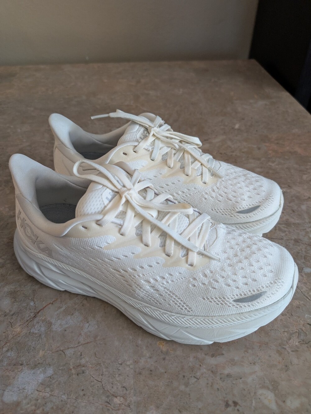 Hoka One One W Clifton 8 "Eggnog" Cushioned Running Shoes Women's Size 8.5